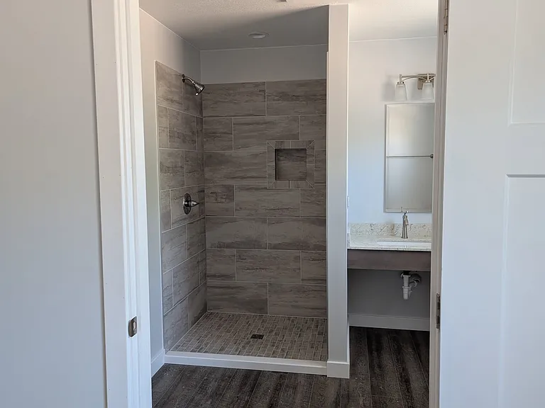 300 E Michigan Ave #4 — Photo 4