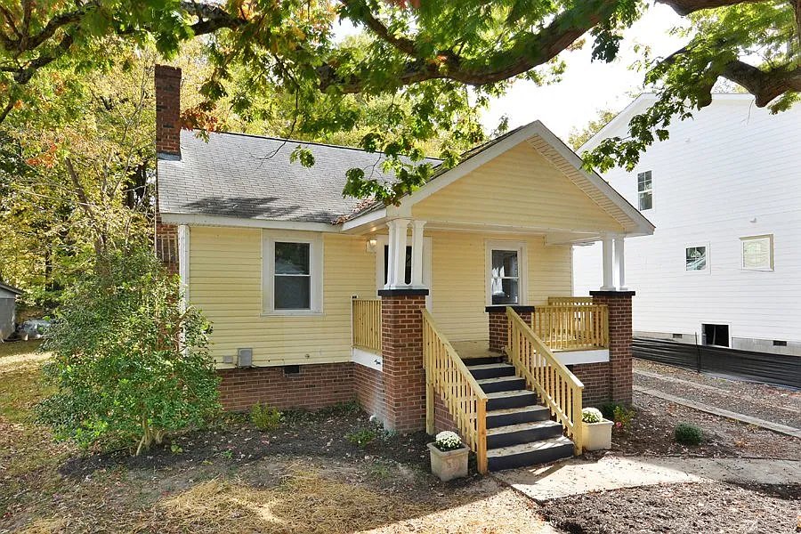 Building Photo - 216 N Guthrie Ave