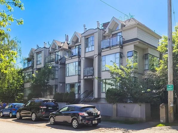 3167 Laurel St, Vancouver, BC V5Z 3T7