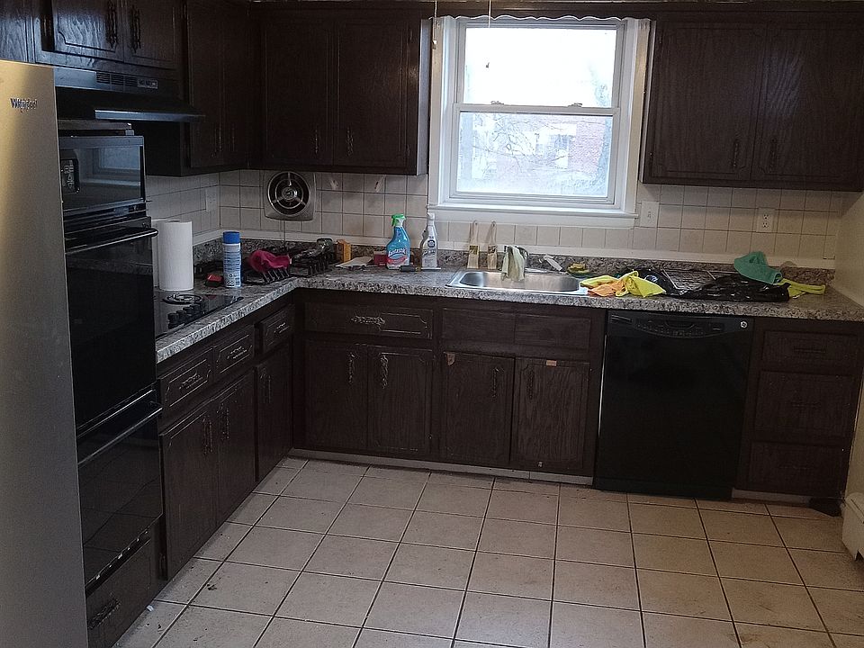 1st image of 128 Vredenburgh Ave #3F