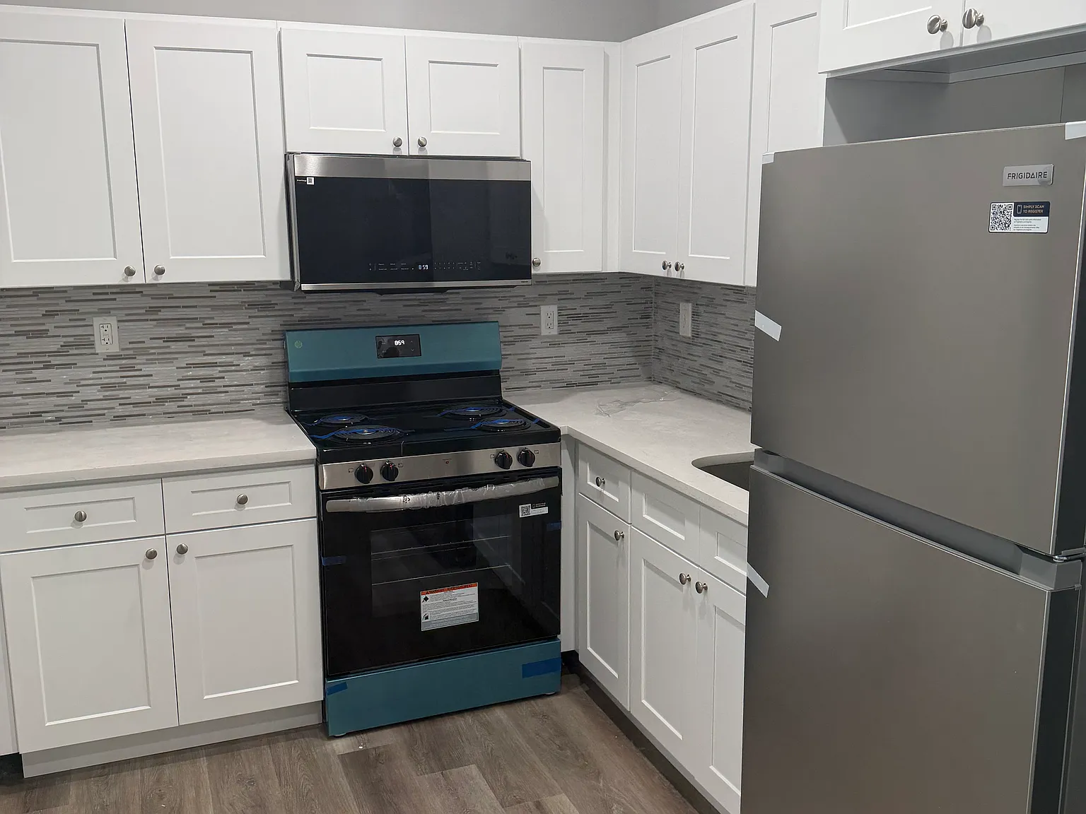 1 bed, $2,045 — Photo 2
