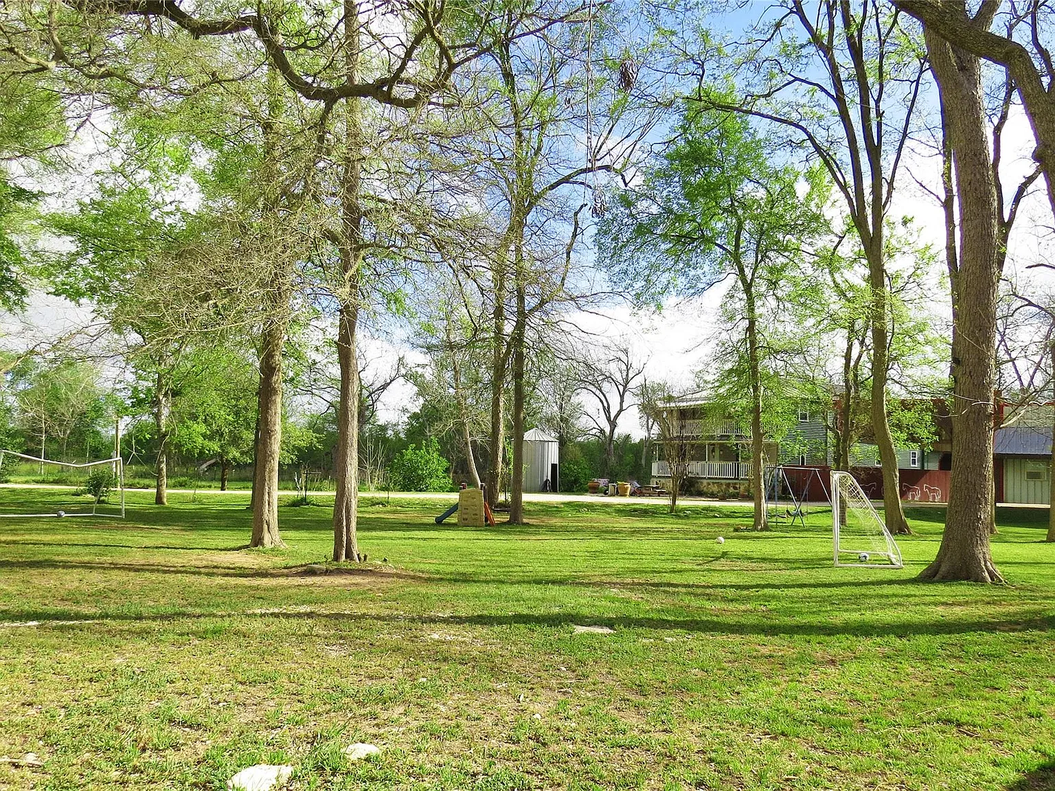 4 bed, 2.5 bath, 3138 sqft, $4,500 — Photo 3