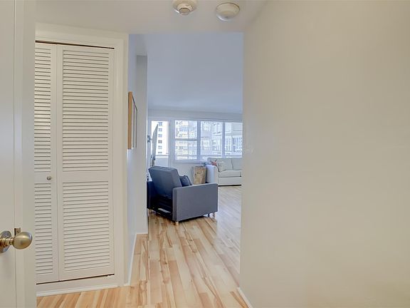 4th image of 3333 NE 34th Street #718