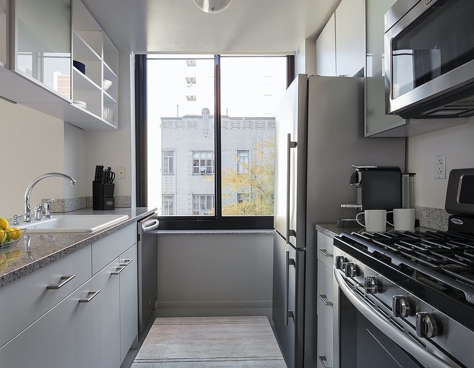 1st image of 180 W 20th St Ph C