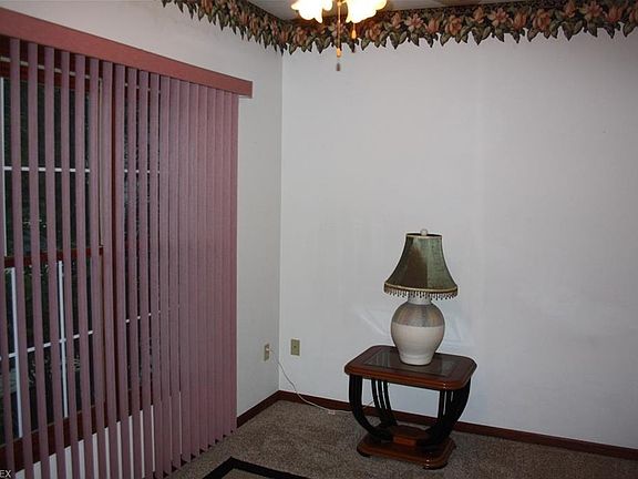 3rd image of 3520 Bay Hill Dr