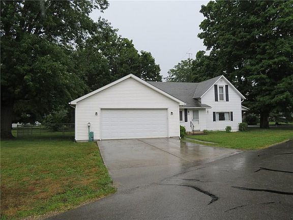 5th image of 324 White St