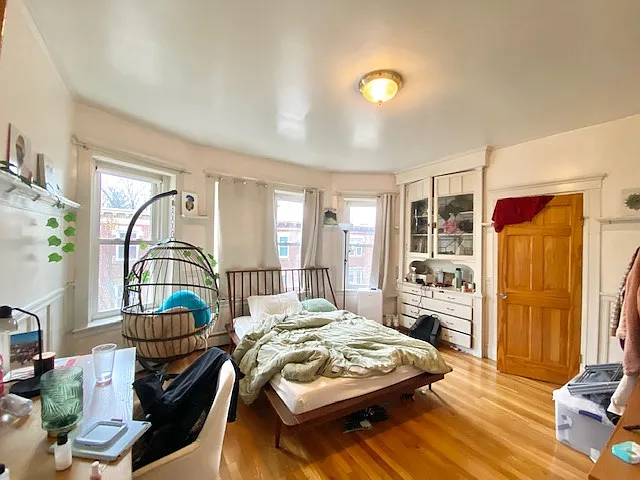 Building Photo - 157 Thorndike St #1