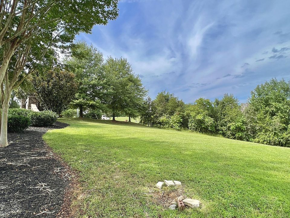 2nd image of 1 Vista Meadows Ln #1