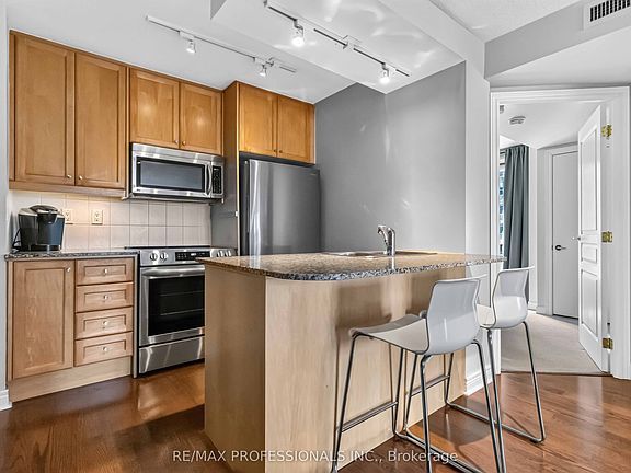 2nd image of 100 Hayden St Unit 601