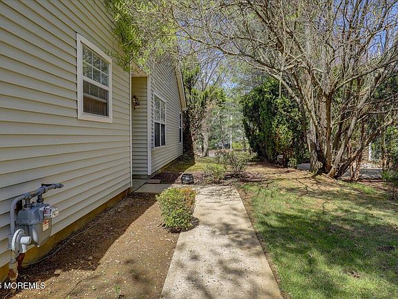 4th image of 74 Ridge Place