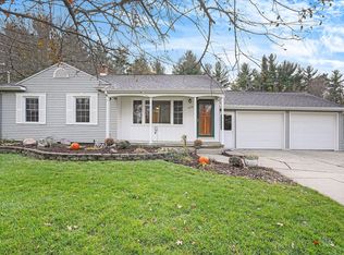 1474 Woodworth St NE, Grand Rapids, MI 49525