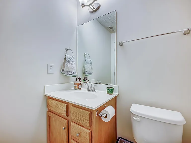 1404 Artesian Ln — Photo 49