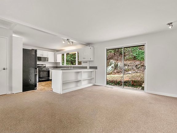 5th image of 7 Walker Rd