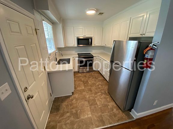 5th image of 1905 Woodfield Dr