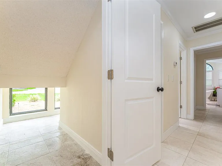 6151 Silver Oaks Dr — Photo 43
