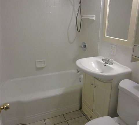 4th image of 4028 SE 22nd St