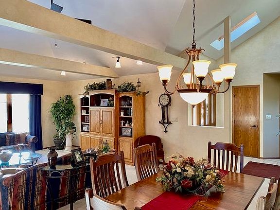 4th image of 3108 Country Club Ln