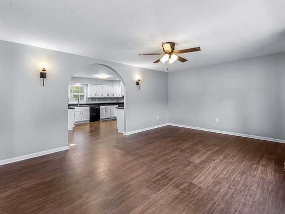 5th image of 5285 Stowe Ln