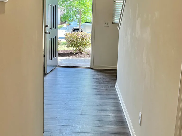 173 Swindon Dr — Photo 12