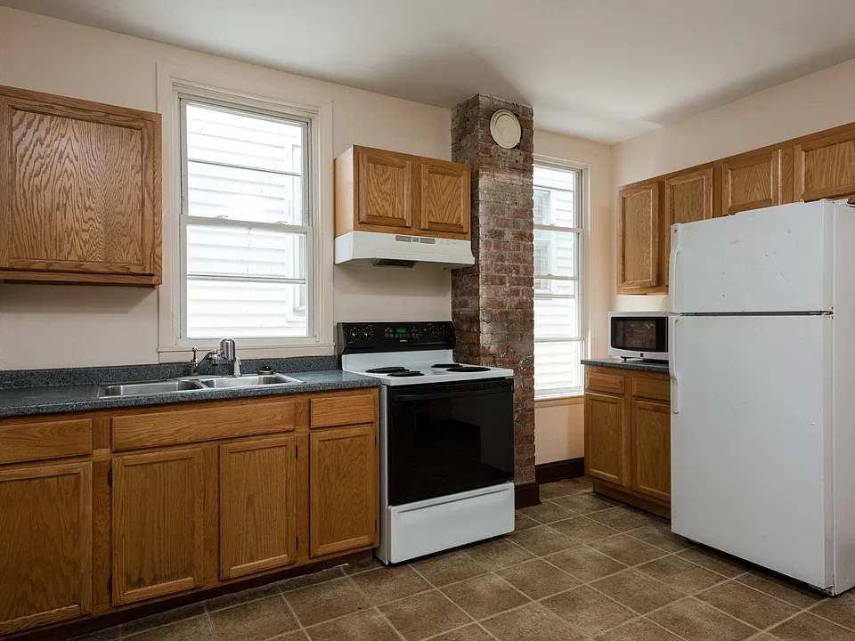252 Western Ave #1