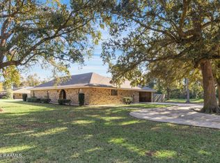 100 E Shamrock Dr, Lafayette, LA 70508