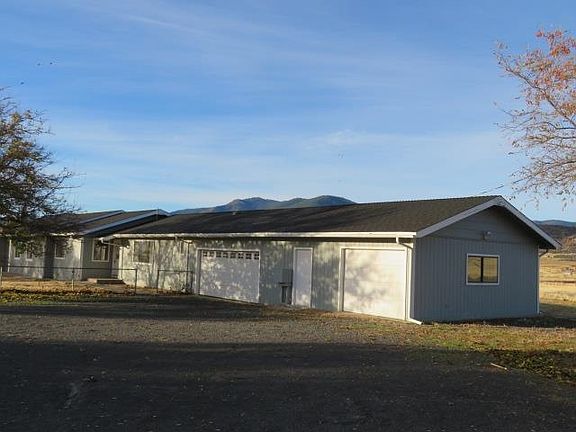 2nd image of 3521 Scala Ln S