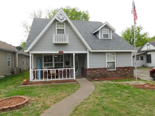 1006 E 7th St, Pittsburg, KS 66762