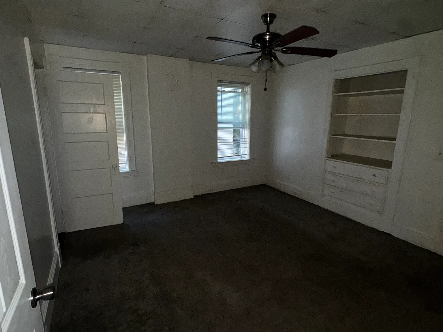 3 bed, 1300 sqft, $1,700 — Photo 4