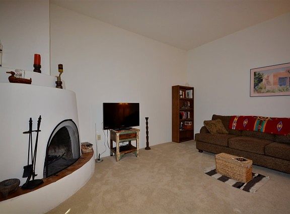 3rd image of 3179 Plaza Blanca