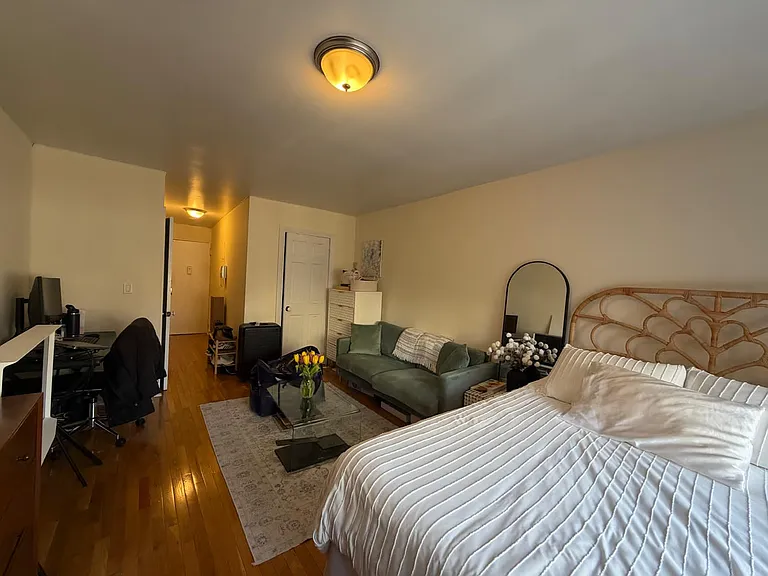 205 W 13th St #5P — Photo 3