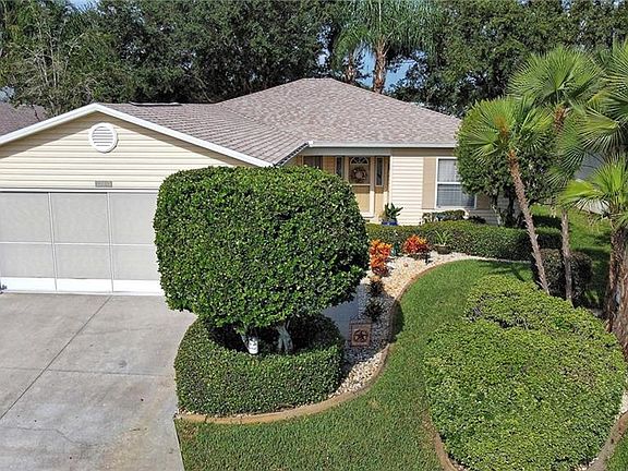 3rd image of 32813 Crooked Oaks Ln