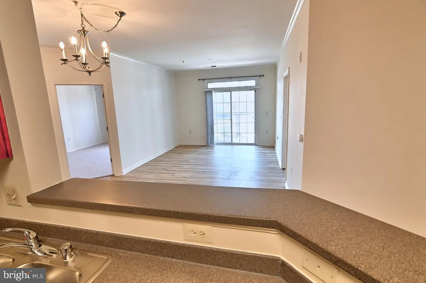 21216 McFadden Sq — Photo 3