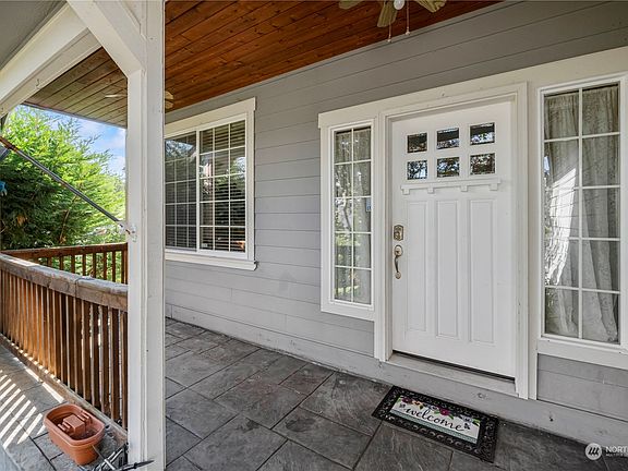 4th image of 780 Gracie Lane W