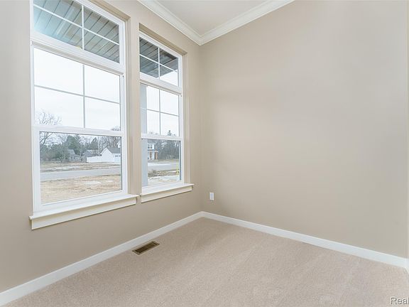 3rd image of 539 W Wildwood Dr