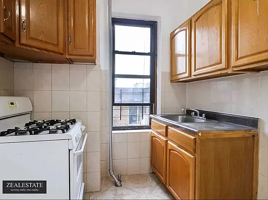 Rented by ZealEstate Group Inc | media 2