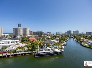 137 Golden Isles Dr APT 807, Hallandale Beach, FL 33009