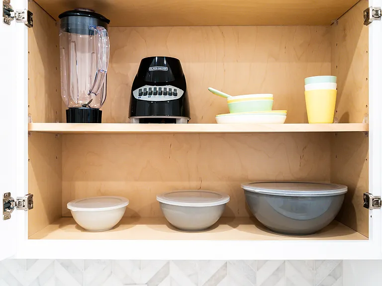 Kitchen amenities and child safe cups/bowls
