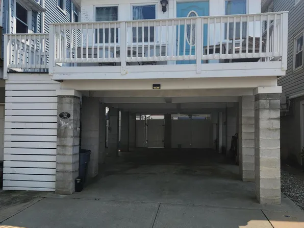 32 Beach St, Sea Bright, NJ 07760