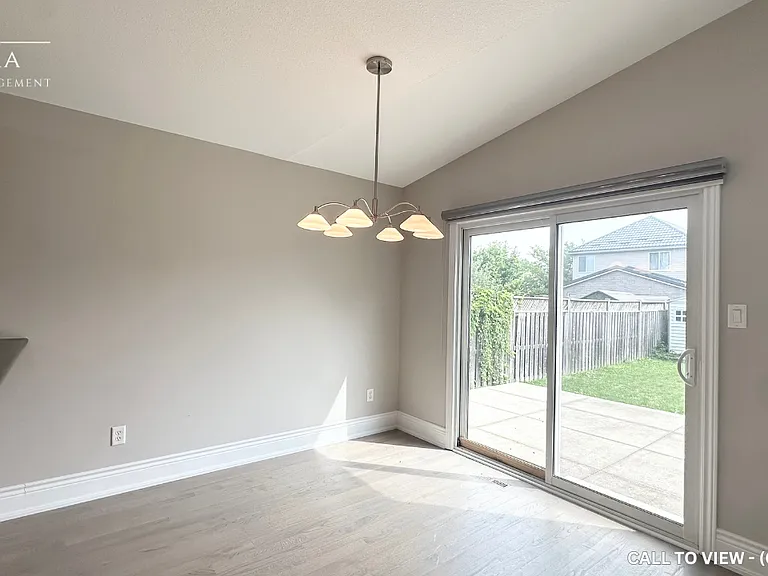 1565 Mickleborough Ct #1565 — Photo 5