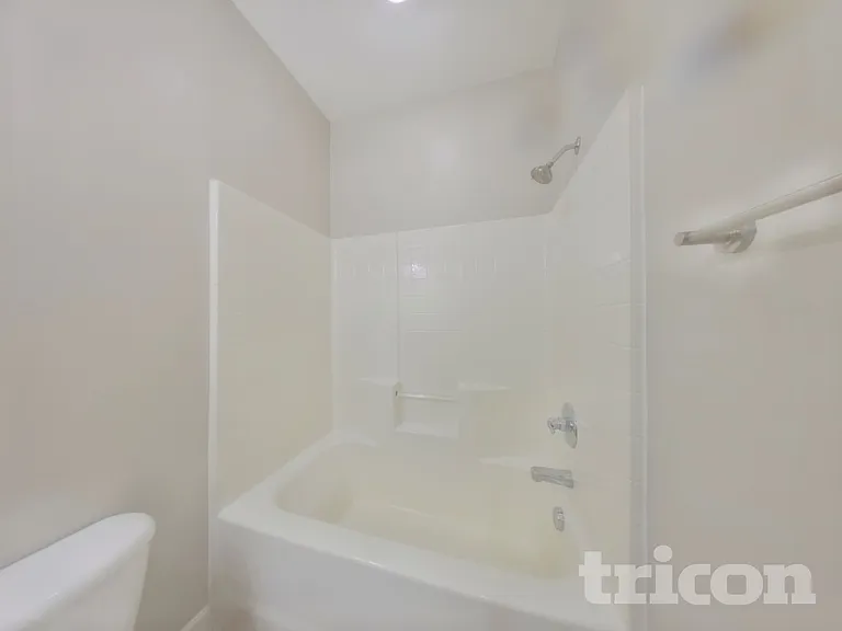 955 Ashland Ave — Photo 15
