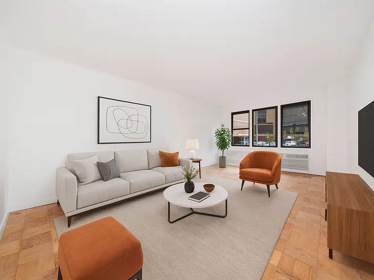 236 E 36th St #2G — Photo 1