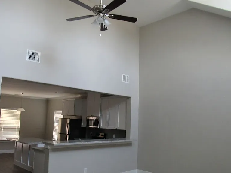 122 Waverly Dr — Photo 8