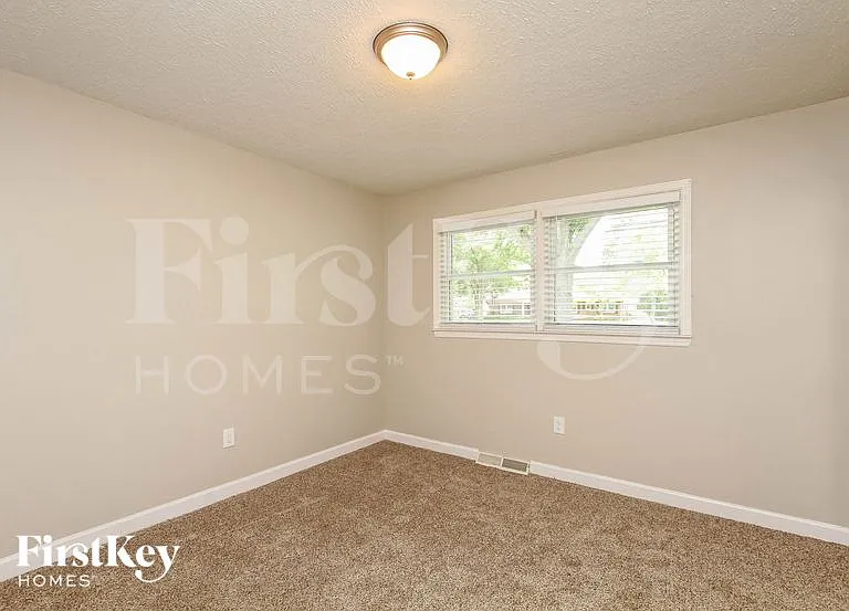 6235 Lynwood Dr NW — Photo 9