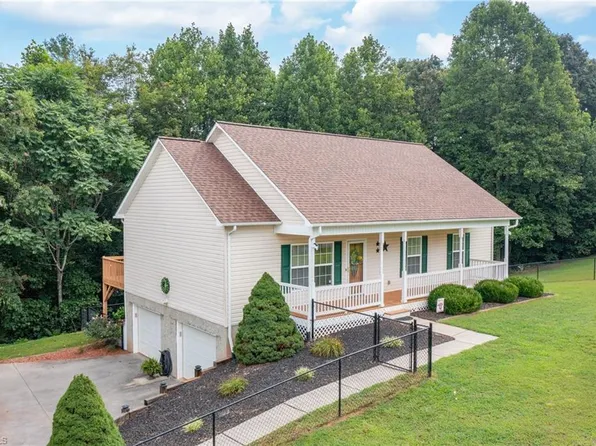 178 Brooklin St, Wilkesboro, NC 28697