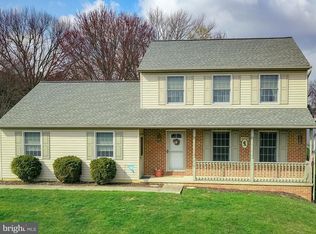 210 Browning Rd, Lancaster, PA 17602