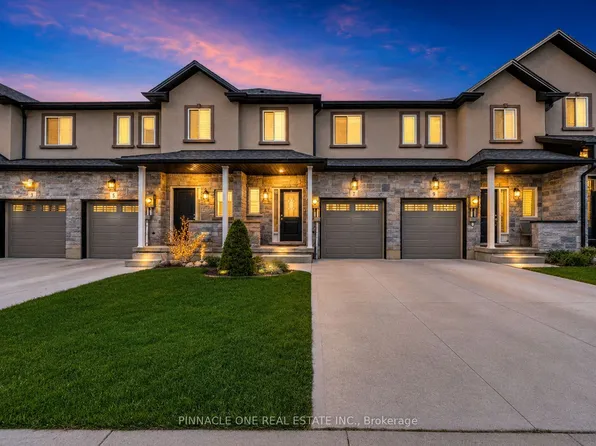 7 Mistywood Dr, Hamilton, ON L8J 2N6