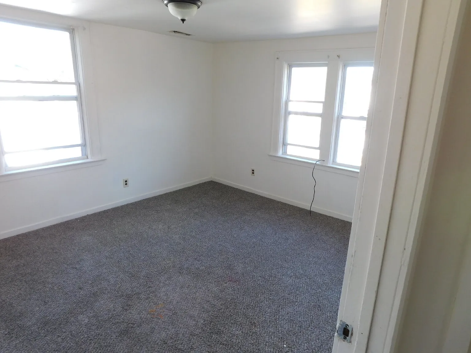 4 bed, 2.0 bath, 1200 sqft, $1,495 — Photo 3