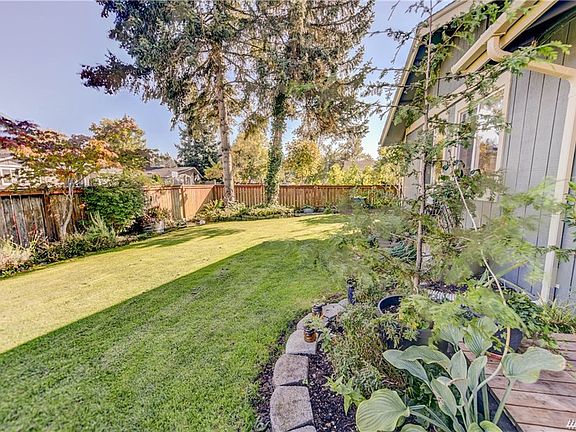 3rd image of 17408 5th Avenue Ct E