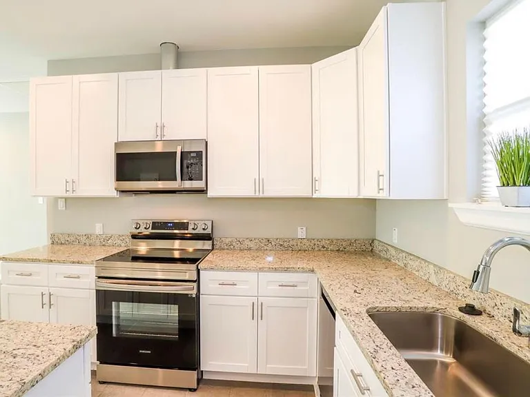 6409 Carver Rd — Photo 11