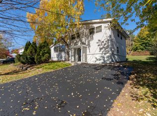 10 Brooker Dr FLOOR 1, Newburgh, NY 12550